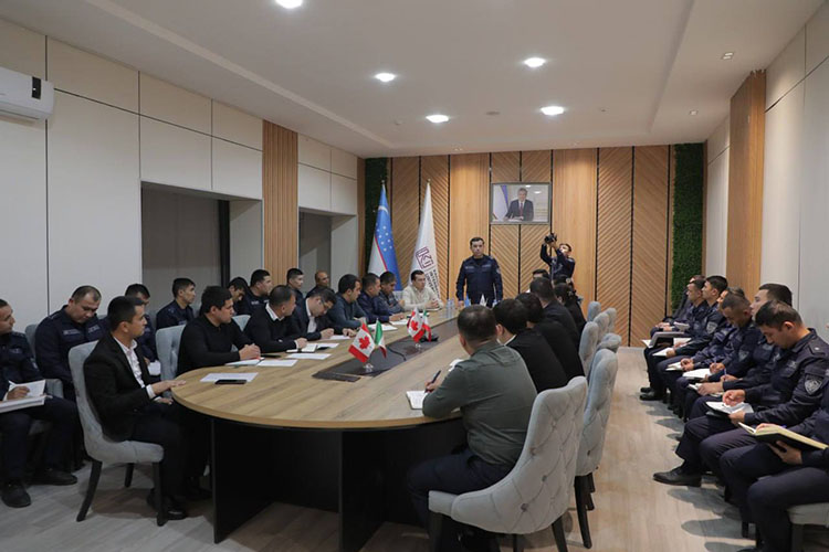 Qarshi xalqaro universitetida talaba xavfsizligi bo‘yicha muhim yig‘ilish o‘tkazildi — фото 5